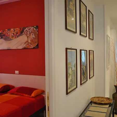 Livinghouse Rome